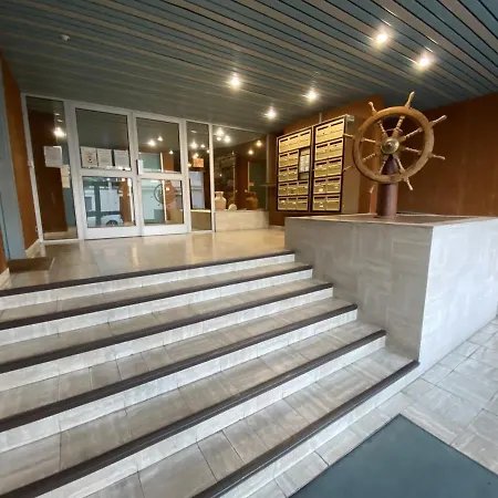 Appartement Centre-ville : T2 Avec Terrasse, Wifi Et Parking, A 300m De La - Fr-1-374-188 *